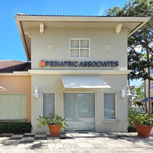 180-Palm-Beach-Gardens-storefront